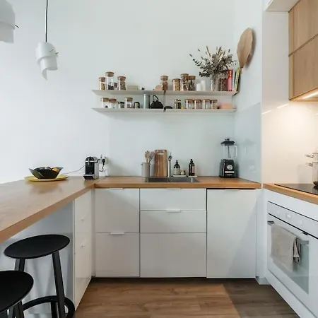 Moderne Saint-ouen * Saint-Ouen (Seine-Saint-Denis)