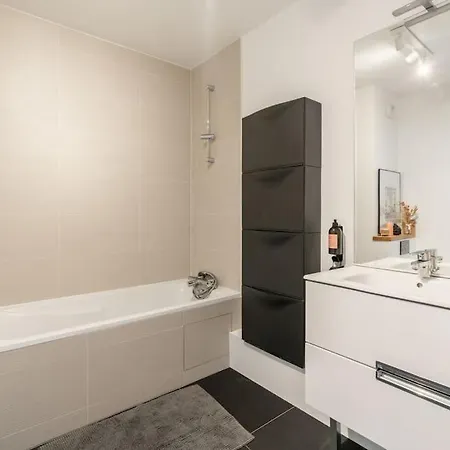 Moderne Saint-ouen Apartment